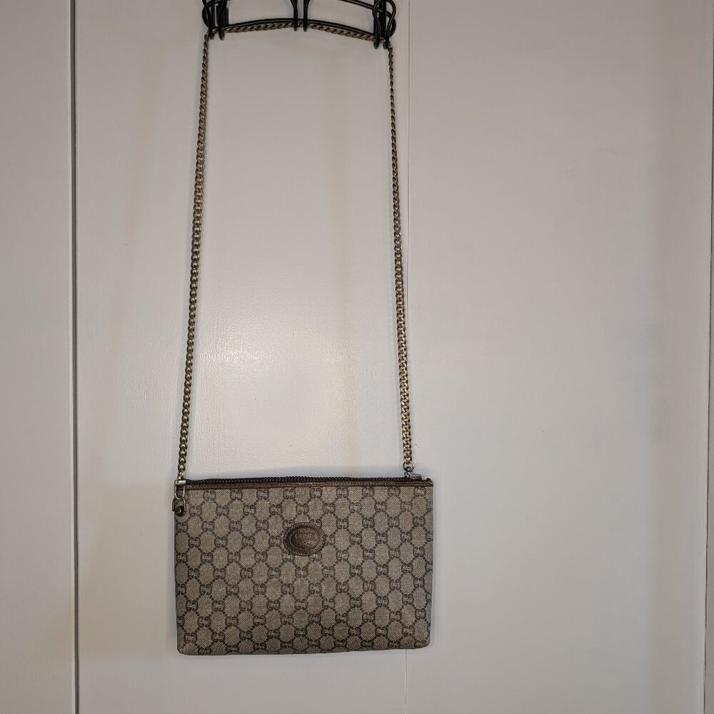 COA Gucci Plus Clutch Bag & Unbranded Chain